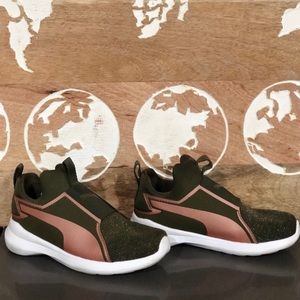 Little girl size 10 shoe